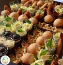 finger-food-mini-hamburger-birthday-table