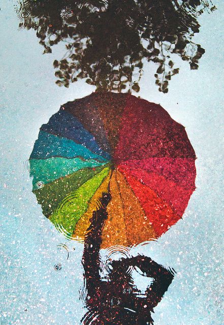 انعکاس چتر در آب